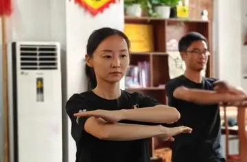 Master Liu's trainees are in training.